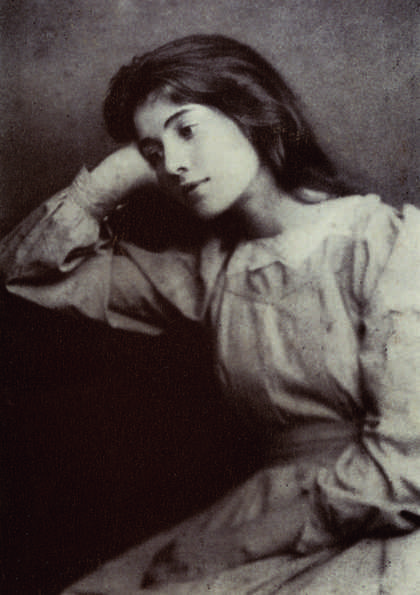 Edna Clarke Hall in 1895, photographed by Lizzie Caswall Smith