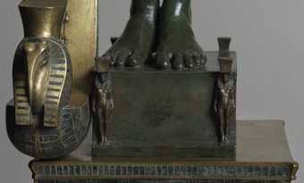 Edward Onslow Ford The Singer (close crop detail of feet and plinth)
