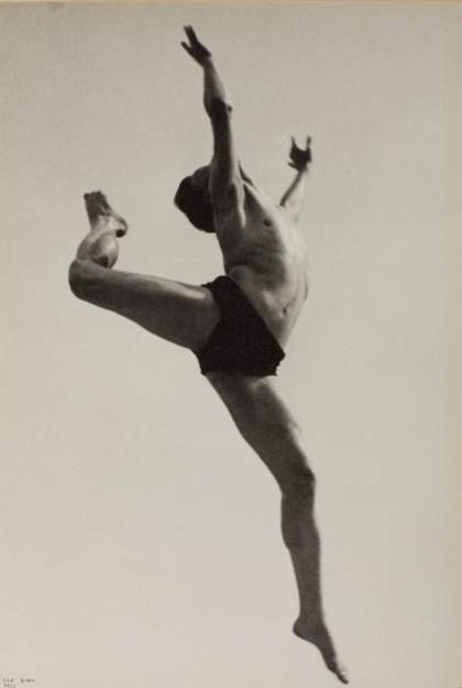 Ilse Bing Willem Dancer 1932 Collection Sir Elton John © The Estate of Ilse Bing