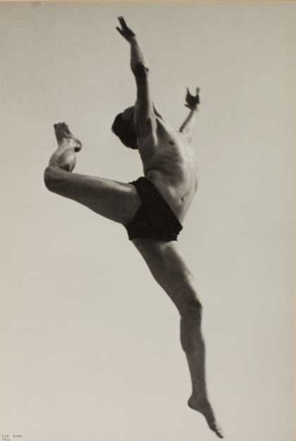 Ilse Bing Willem Dancer 1932 Collection Sir Elton John © The Estate of Ilse Bing