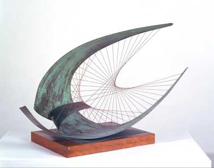 Fig.12 Dame Barbara Hepworth Stringed Figure (Curlew), Version II 1956, edition 1959