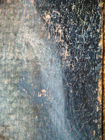 Fig.14 Detail of the costume at the right edge with unfaded indigo blue