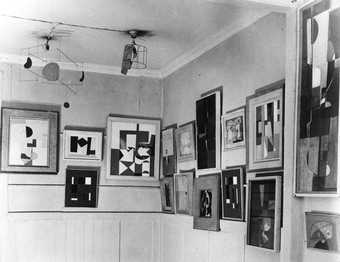 Fig.15 Installation view showing Anthony Hill’s 1951 painted version of his collage Jeux (rightmost work on the back wall)