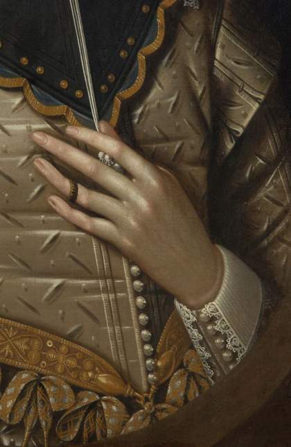 Fig.3 Detail of the left hand and jerkin 
