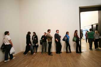 Fig.3 Roman Ondák, Good Feelings in Good Times 2003, performed at Tate Modern, 10 March 2007