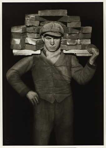 Fig.3 August Sander, Bricklayer 1928, printed 1990