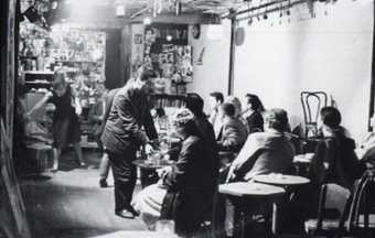 Fig.4 Yvonne Rainer and Robert Dahdah moving the furniture at Caffe Cino as part of Rainer and Larry Loonin’s performance of Incidents, June 1964