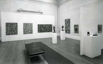 Fig.6 Installation view of The Peggy Guggenheim Collection exhibition 1964–5