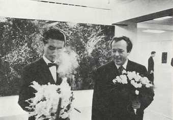 Fig.6 Imai Toshimitsu (left) and Sam Francis (right) at their simultaneous solo exhibitions when they opened at a second venue, Kintetsu Department Store, Osaka, November 1957
