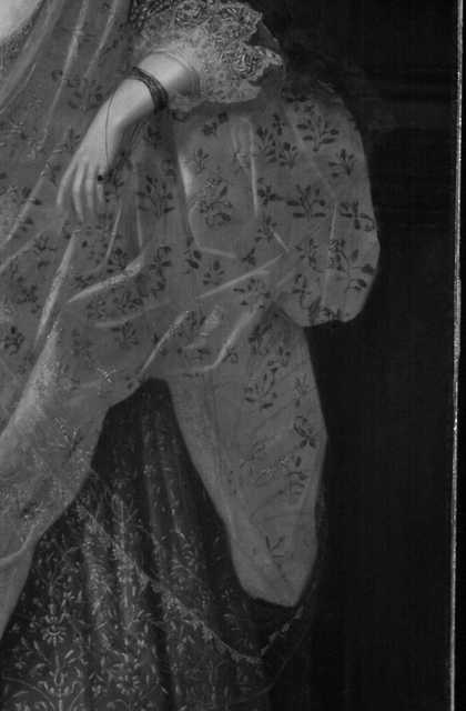 Fig.8 Infrared reflectogram detail of drapery and hand