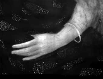 Fig.8 Infrared detail of the sitter’s left hand