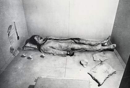 Paul Thek, The Tomb (interior view), Stable Gallery, New York, 1967