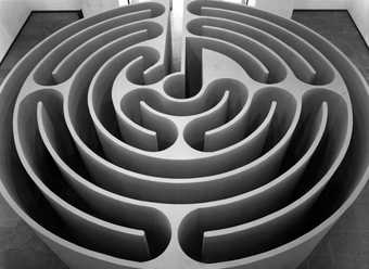 Robert Morris, Labyrinth 1974
