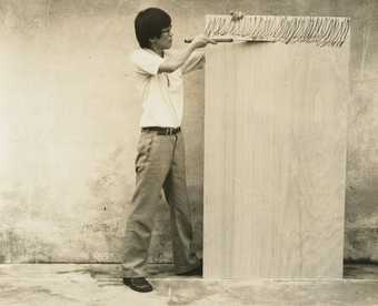 Lee Kun-yong Body Drawing 76-01 1976