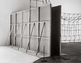 Bruce Nauman, Performance Corridor 1969