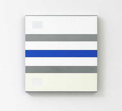 A white painting with horizontal stripes in the order grey, blue, grey – and a grey rectangle in the top left-hand corner.