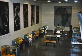 Fig.8 Installation view of the Negro Art exhibition the Musée Dynamique, Dakar, 1966