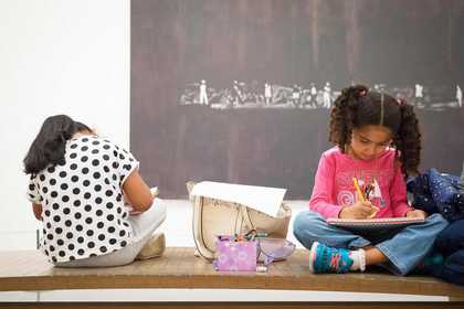 girls drawing