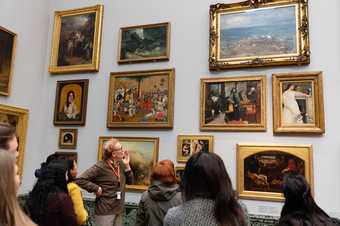 A free guided tour in Tate Britain