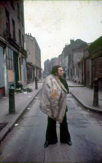 Hélio Oiticica near The Whitechapel Art Gallery, London 1969