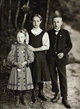 August Sander, Three Siblings, c.1928–30