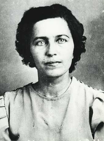 Fig.6 ​​​​​​​NKVD arrest photograph of Alisa Venglosh, born 1887, German citizen, actress