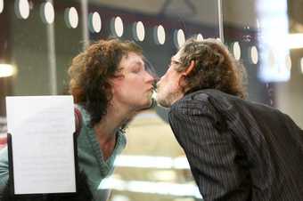 Jiří Kovanda, Kissing Through Glass 2007