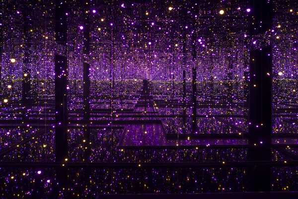 Yayoi Kusama in NYC? Yes please! 🙌 Now at the @nybg through October 31,  Kusama's immersive installation, Infinity Mirrored Room—Illusion…