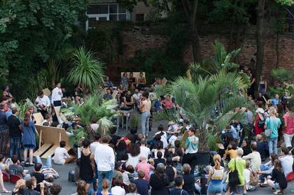 Isabel Lewis, Occasion, 2015 © Tanz im August HAU Hebbel am Ufe. Photo: Vitali Wagner 2015