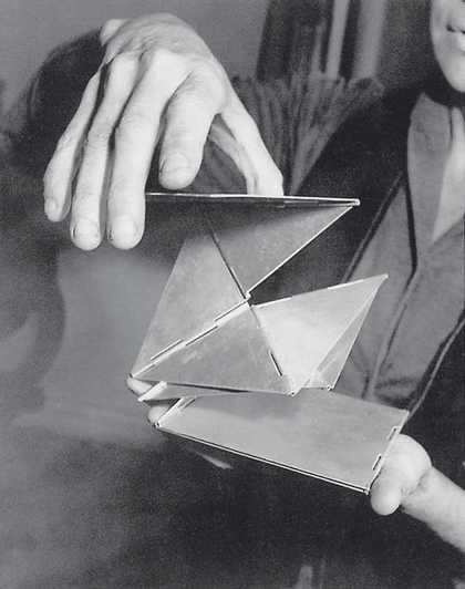 Lygia Clark Bicho de Bolso 1966