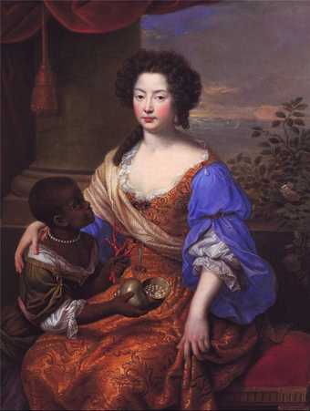 A white aristocratic woman sits wearing an organse embroidered dress with blie sleeves. Her hand rests on the shoulder of a young black princess with a pearl necklace, holding a shell full of pearls.