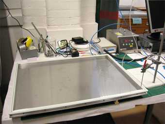 Monitoring oxygen in an anoxic test frame