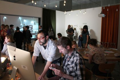 Photograph of workshop participant using an iMac in the Taylor Digital Studio