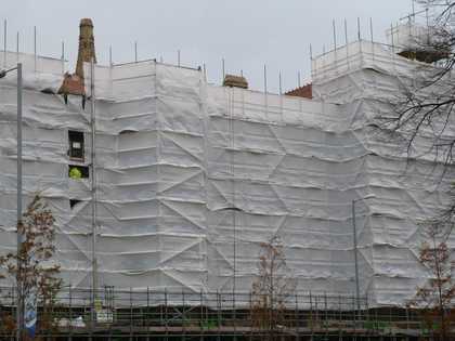  A covered building © Sarah Sanders