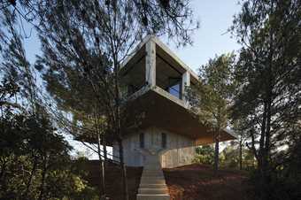 Pezo von Ellrichshausen, Solo house, Cretas, Spain, 2013 Photography: Cristobal Palma