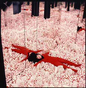 Yayoi Kusama in Inﬁnity Mirror Room – Phalli’s Field at the exhibition Floor Show at Castellane Gallery, NewYork,1965