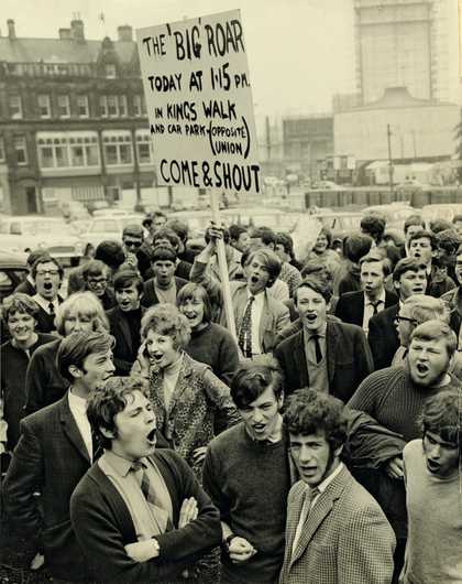 Photo of the Big 'Roar' near Newcastle University, 27 June 1967