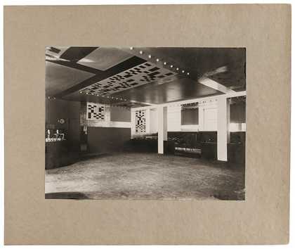 Interior of the Five O’Clock tearoom designed by Sophie Taeuber-Arp in the Aubette, Strasbourg 1928 Photograph by Othon Scholl from Sophie Taeuber-Arp’s Presentation Album c. 1930 Stiftung Arp e.V., Berlin