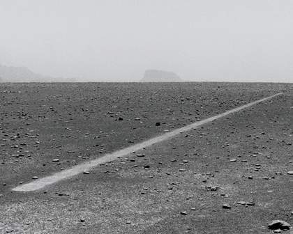 Richard Long Dusty Boots Line Sahara 1988 a straight line marked out in the barren pebbly land