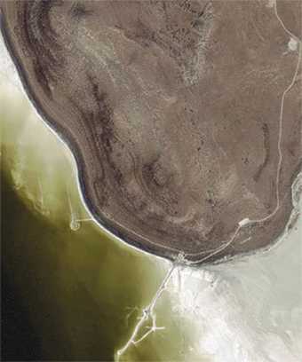 Robert Smithson Ikonos satellite image of Spiral Jetty 14 September 2002