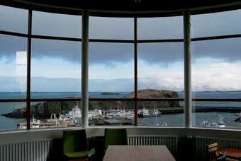 Roni Horn A view from the interior of the VATNASAFN/LIBRARY OF WATER, Stykkishólmur, Iceland, 2007