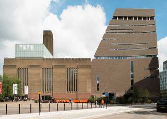Photograph of Tate Modern with new extension