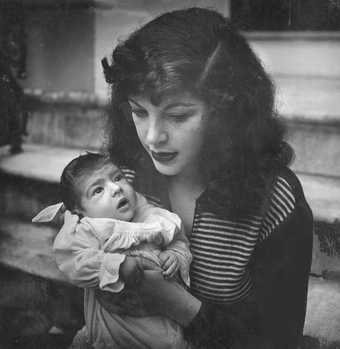Kitty Garman with her daughter Annie in 1948
