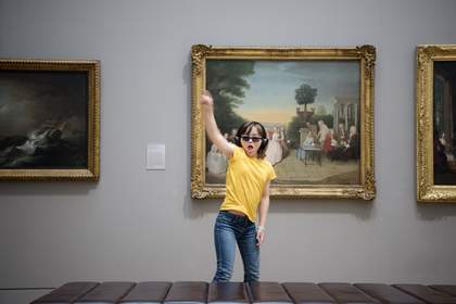 A child in the gallery