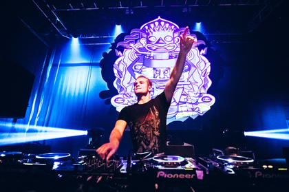 BP Loud Tate 2015 with Teminite