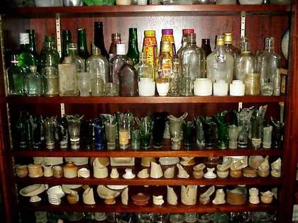 Display of found objects, Tate Thames Dig, 1999