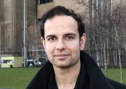Tino Sehgal outside Tate Modern