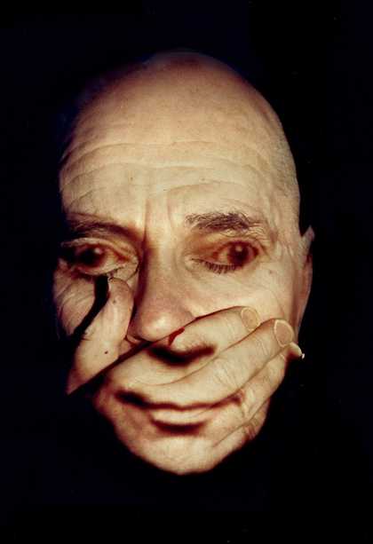 Theo Eshetu, Travelling Light 1992, film still