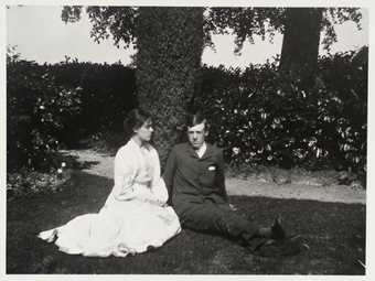 Vanessa Bell in the garden with her brother Thoby Stephen, Tate Archive Collection