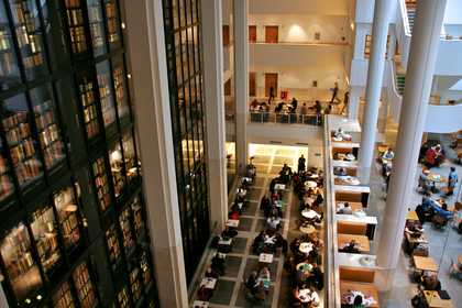 View of the King’s Library at the British Library, 2011 Photo: Mike Peel (www.mikepeel.net)